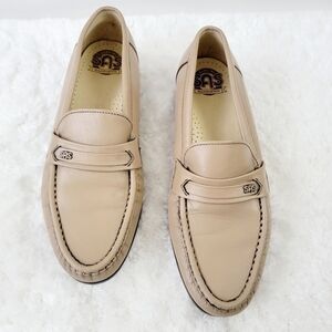SAS Hand Sew Tan Genuine Leather Slip On Moccasin Loafers Women's Size 8.5
